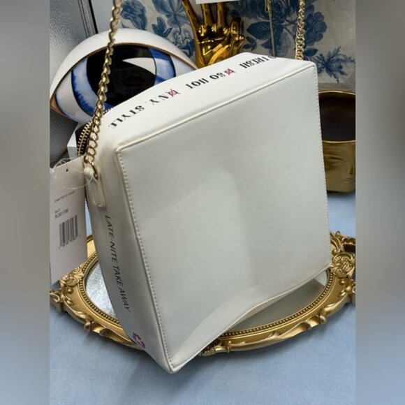 🆕 BETSEY JOHNSON 🧿 NWT A Matter Of Crust Novelty NYC Pizzabox Crossbody Bag - Picture 7 of 16